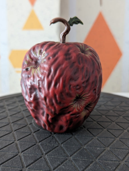 Sideshow Collectibles - 1/1 scale Cthulhu Apple Prop Replica
