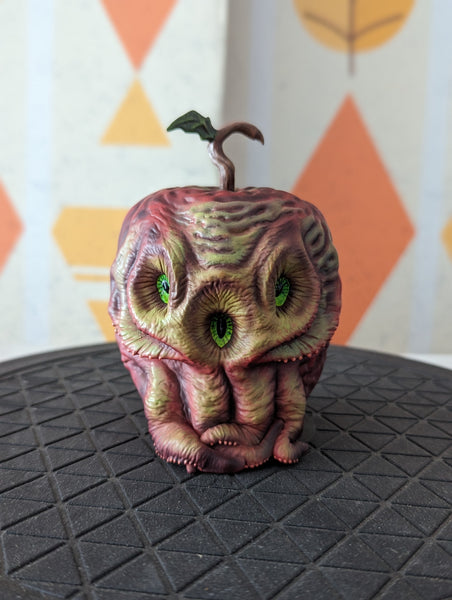 Sideshow Collectibles - 1/1 scale Cthulhu Apple Prop Replica