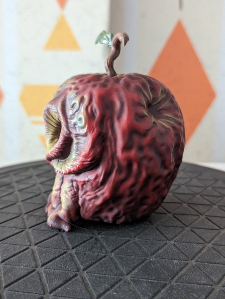 Sideshow Collectibles - 1/1 scale Cthulhu Apple Prop Replica