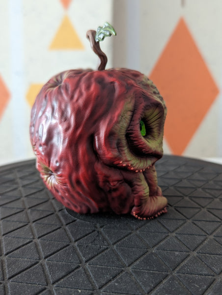 Sideshow Collectibles - 1/1 scale Cthulhu Apple Prop Replica