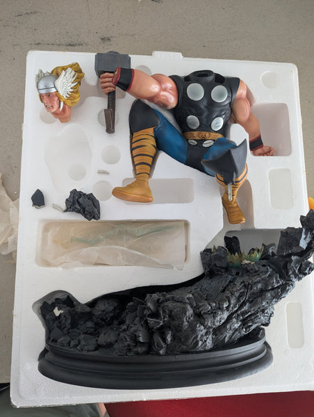 [EX-Display/Damaged] Bowen Designs Thor Strike Down Statue