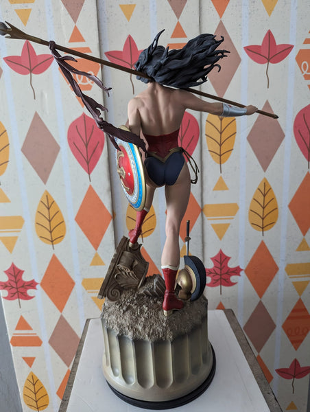 [Ex-Display] Sideshow Collectibles - DC Comics Premium Format Figure - Wonder Woman
