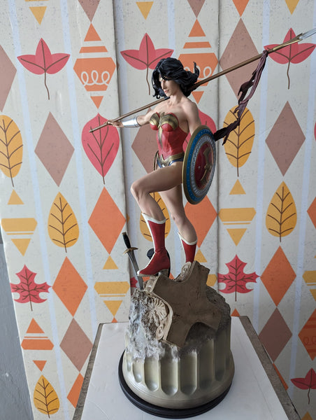 [Ex-Display] Sideshow Collectibles - DC Comics Premium Format Figure - Wonder Woman