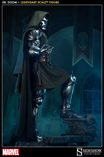 Sideshow Collectibles: Doctor Doom Legendary Scale Figure