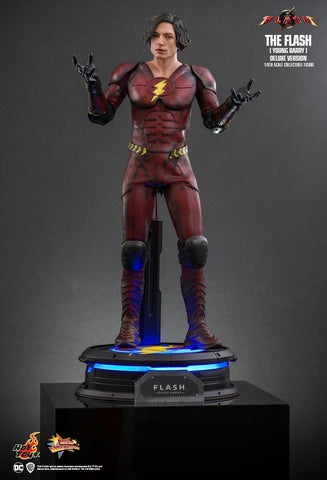 [PRE-ORDER] Hot Toys - MMS724 DC Comics 1/6th Scale Collectible Figure - The Flash: The Flash (Young Barry) [Deluxe Version]