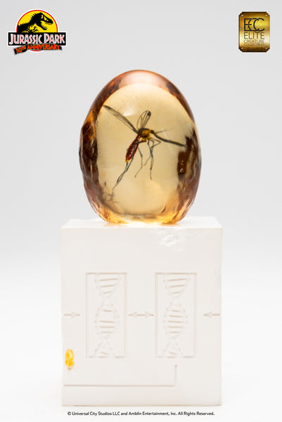 Elite Creature Collectibles - Jurassic Park Replica - Elephant Mosquito in Amber