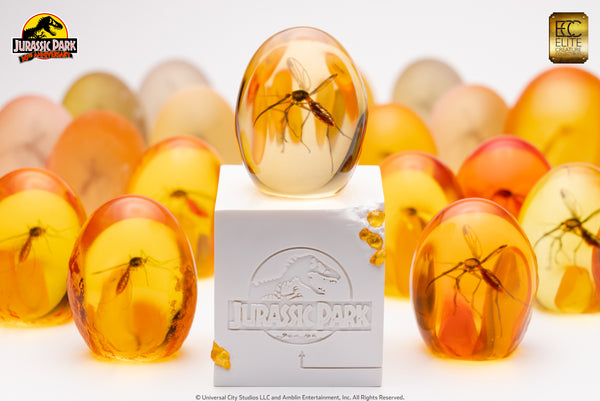 Elite Creature Collectibles - Jurassic Park Replica - Elephant Mosquito in Amber