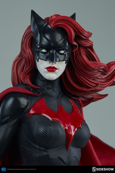 Sideshow Collectibles -  DC Comics Premium Format Figure - Batwoman