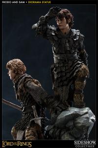 Sideshow Collectibles The Lord of the Rings Premium Format Statue - Frodo and Samwise - Simply Toys