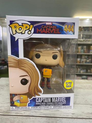 Funko Pop! MARVEL - Captain Marvel #444 - Captain Marvel (with Cube) (Glow In The Dark) - Simply Toys