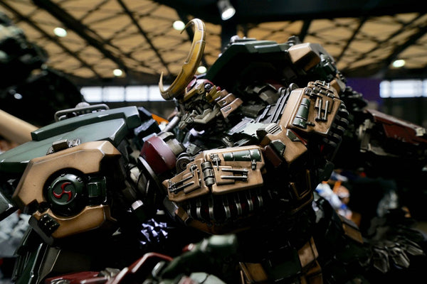 AzureSea Studios - Transformers Statue - Bludgeon [Exclusive Version]