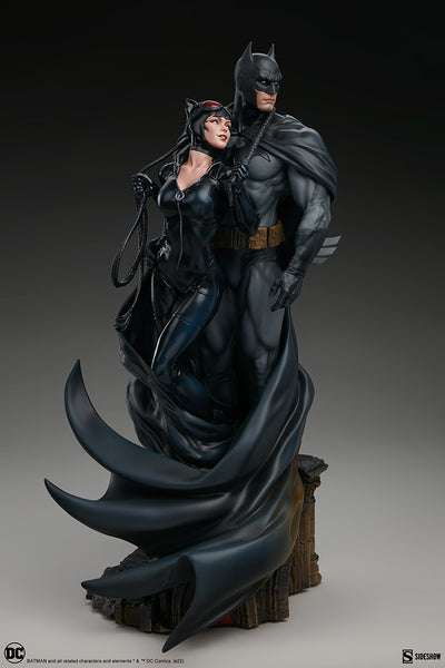 Sideshow Collectibles - DC Comics Diorama - Batman and Catwoman