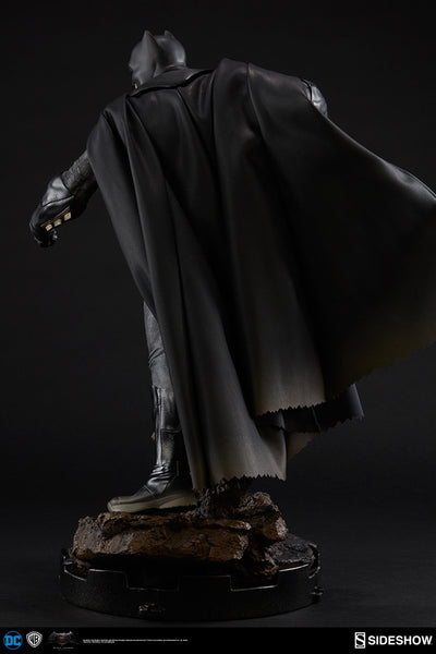 Sideshow Collectibles - DC BVS Premium Format Figure - Batman