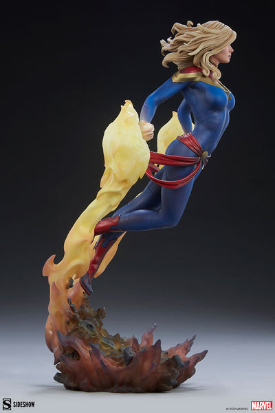Sideshow Collectibles - Marvel Premium Format Figure - Captain Marvel