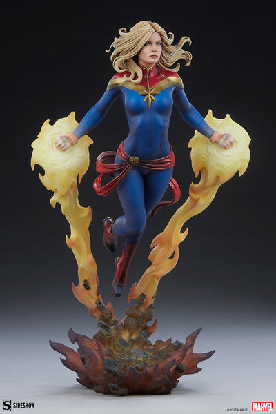 Sideshow Collectibles - Marvel Premium Format Figure - Captain Marvel