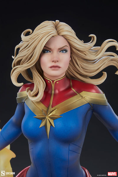 Sideshow Collectibles - Marvel Premium Format Figure - Captain Marvel