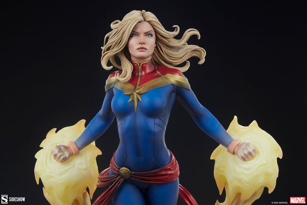 Sideshow Collectibles - Marvel Premium Format Figure - Captain Marvel