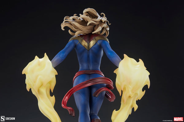 Sideshow Collectibles - Marvel Premium Format Figure - Captain Marvel