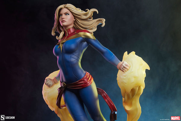 Sideshow Collectibles - Marvel Premium Format Figure - Captain Marvel