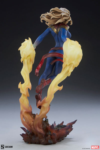 Sideshow Collectibles - Marvel Premium Format Figure - Captain Marvel