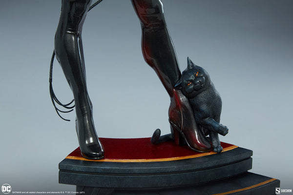 Sideshow Collectibles - DC Comics Premium Format Figure - Catwoman