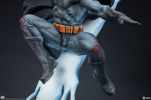 Sideshow Collectibles - DC Comics Premium Format Figure - The Dark Knight Returns: Batman