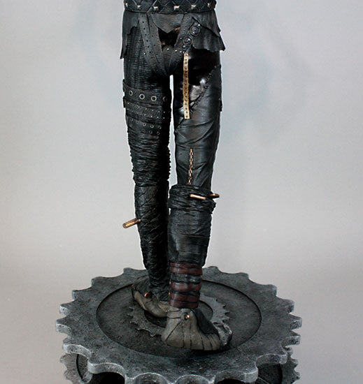 Hollywood Collectibles Group 1/4 Scale Statue - Edward Scissorhands - Simply Toys