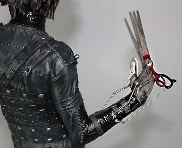 Hollywood Collectibles Group 1/4 Scale Statue - Edward Scissorhands - Simply Toys