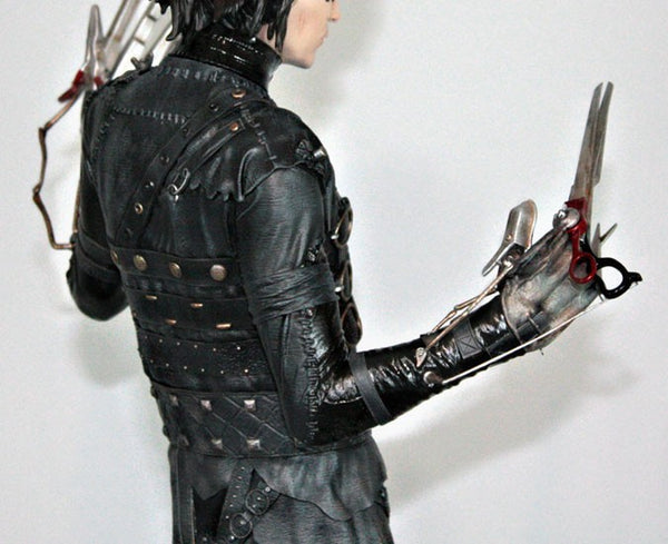 Hollywood Collectibles Group 1/4 Scale Statue - Edward Scissorhands - Simply Toys