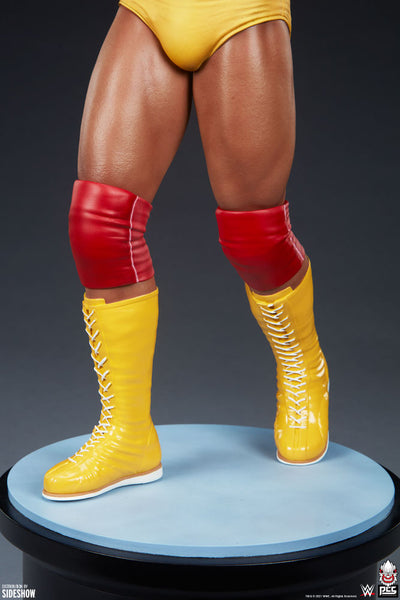 PCS / Sideshow Collectibles - WWE Statue - "Hulkamania" Hulk Hogan