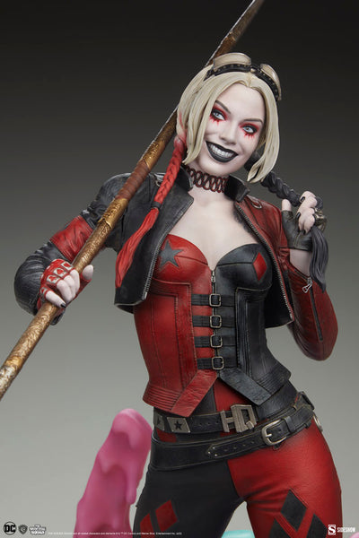 Sideshow Collectibles - DC Comics Premium Format Figure - Harley Quinn