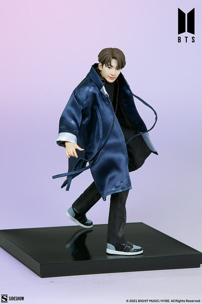 Sideshow Collectibles - BTS Deluxe Statue - Idol Collection: Jung Kook