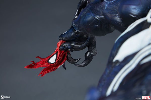 Sideshow Collectibles - Marvel Premium Format Figure - Venom