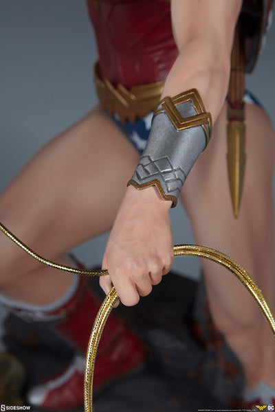 Sideshow Collectibles - DC Comics Premium Format Figure - Wonder Woman