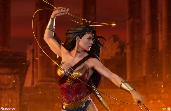Sideshow Collectibles - DC Comics Premium Format Figure - Wonder Woman